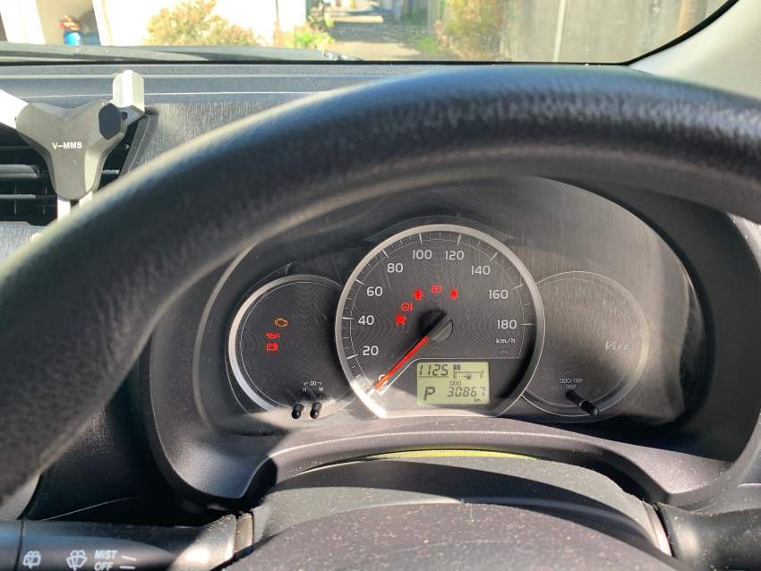 Toyota Vitz June 2012 - 2 - Compact cars  on Aster Vender