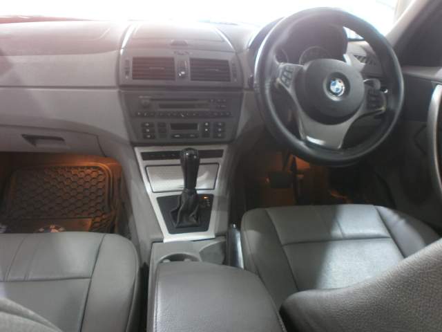 BMW X 3 - 4 - SUV Cars  on Aster Vender