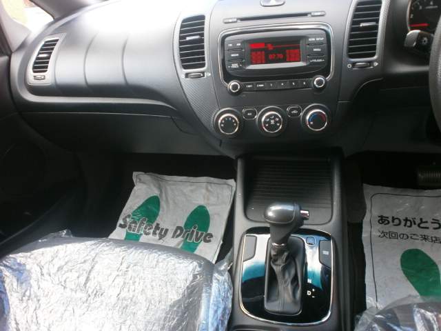 kia cerato forte K 3 - 7 - Family Cars  on Aster Vender