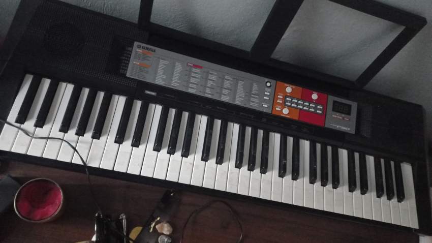 Clavier - 0 - Electronic piano  on Aster Vender