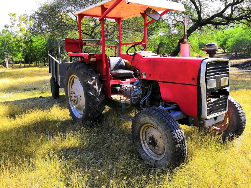Tracteur Ferguson et remorque on Aster Vender