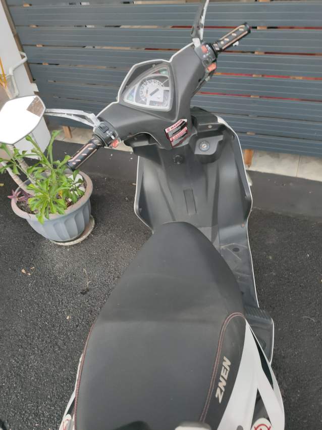 Scooter 125 cc znen - 1 - Scooters (above 50cc)  on Aster Vender