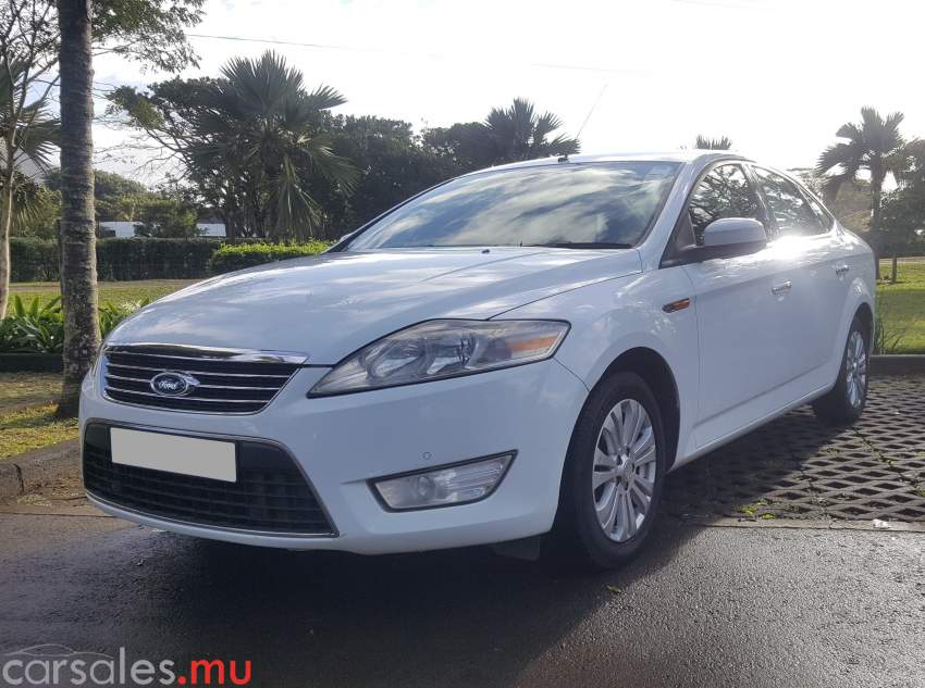 2010 Ford Mondeo 1.6 Ghia - 2 - Family Cars  on Aster Vender