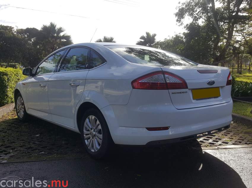 2010 Ford Mondeo 1.6 Ghia - 5 - Family Cars  on Aster Vender