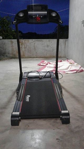 Treadmill for sale - 0 - Fitness & gym equipment  on Aster Vender