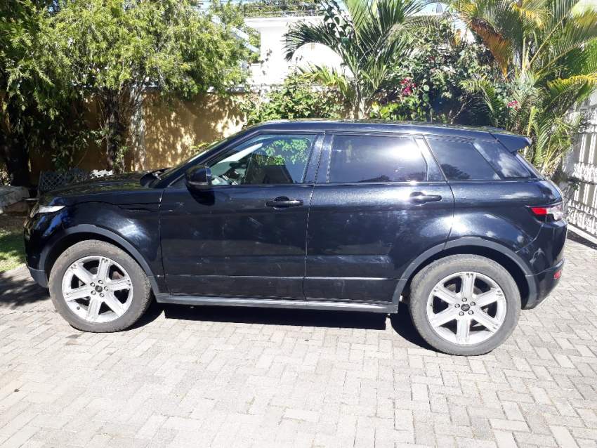 2013 Range Rover Evoque 2.0 - 6 - SUV Cars  on Aster Vender