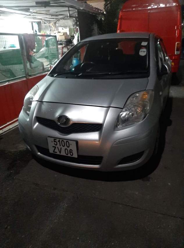 toyota vitz 2006  - 1 - Family Cars  on Aster Vender