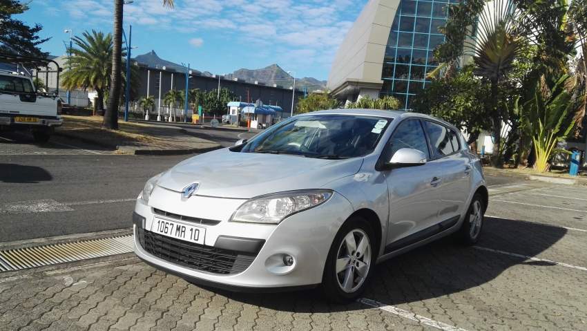 Renault Mégane 3 - 0 - Compact cars  on Aster Vender
