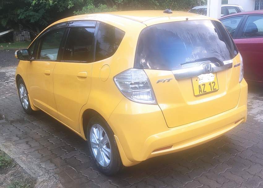 Honda Fit Year 2012 for Sale - 5 - Compact cars  on Aster Vender