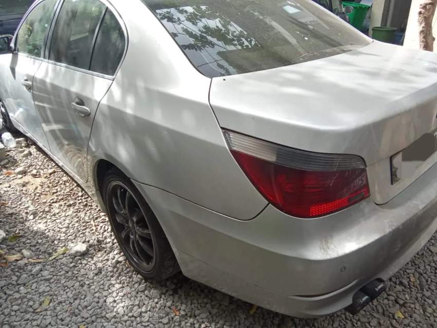 BMW E60 525d  2004 - 2 - Luxury Cars  on Aster Vender