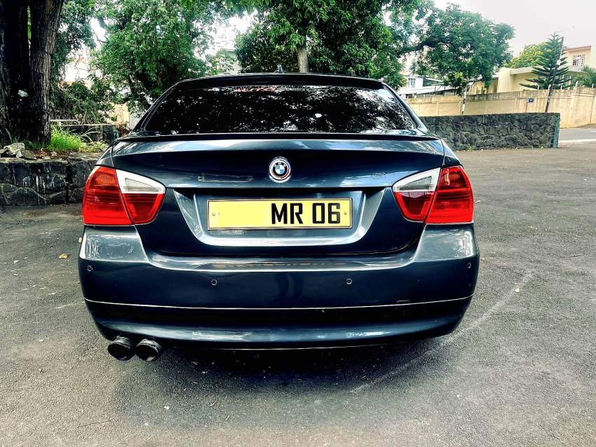 Bmw  325i 2006 - 2 - Family Cars  on Aster Vender