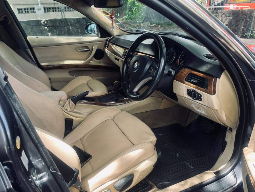 Bmw  325i 2006 - 7 - Family Cars  on Aster Vender