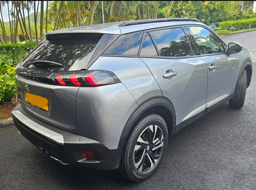 Peugeot 2008 - 2 - SUV Cars  on Aster Vender