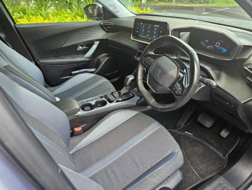 Peugeot 2008 - 1 - SUV Cars  on Aster Vender