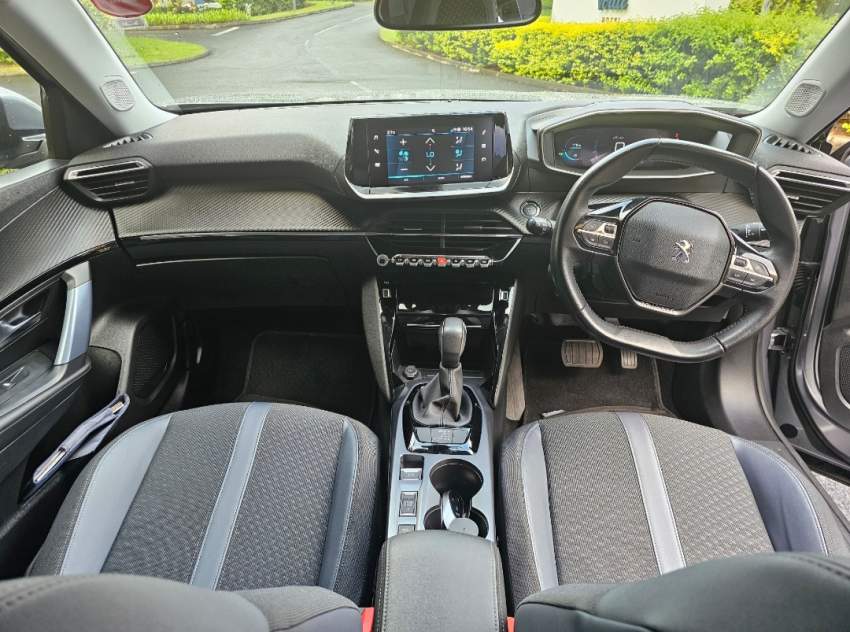 Peugeot 2008 - 4 - SUV Cars  on Aster Vender