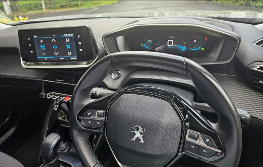 Peugeot 2008 - 3 - SUV Cars  on Aster Vender