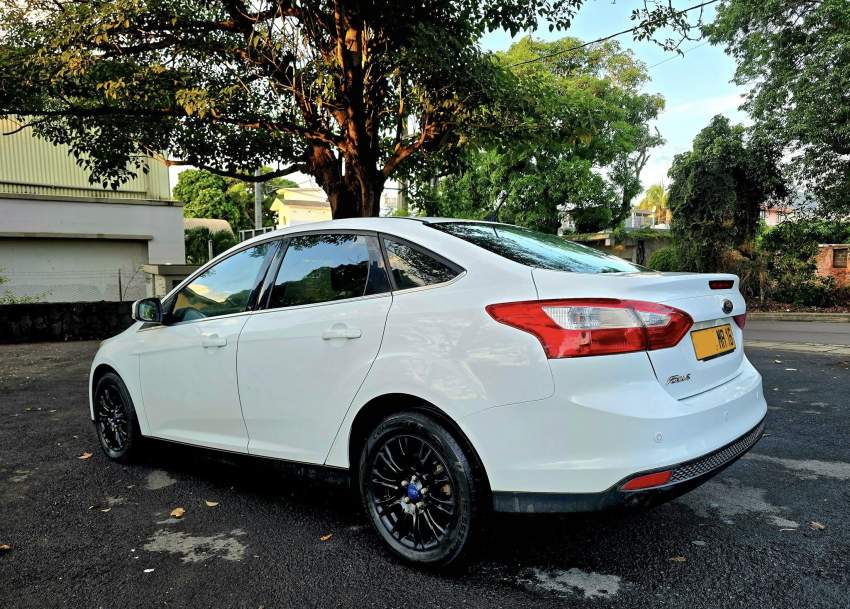 Ford Focus Titanium 2016 - 4 - Family Cars  on Aster Vender
