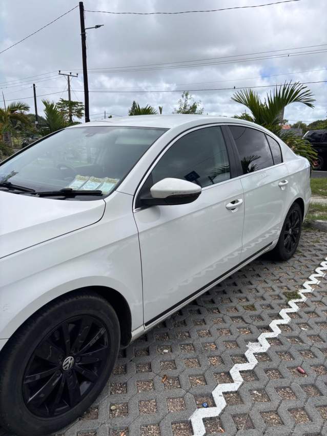 2014 Volkswagen Passat 1.8T Manual - 3 - Family Cars  on Aster Vender