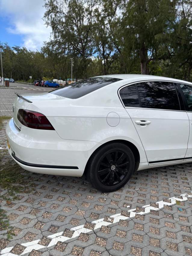 2014 Volkswagen Passat 1.8T Manual - 2 - Family Cars  on Aster Vender