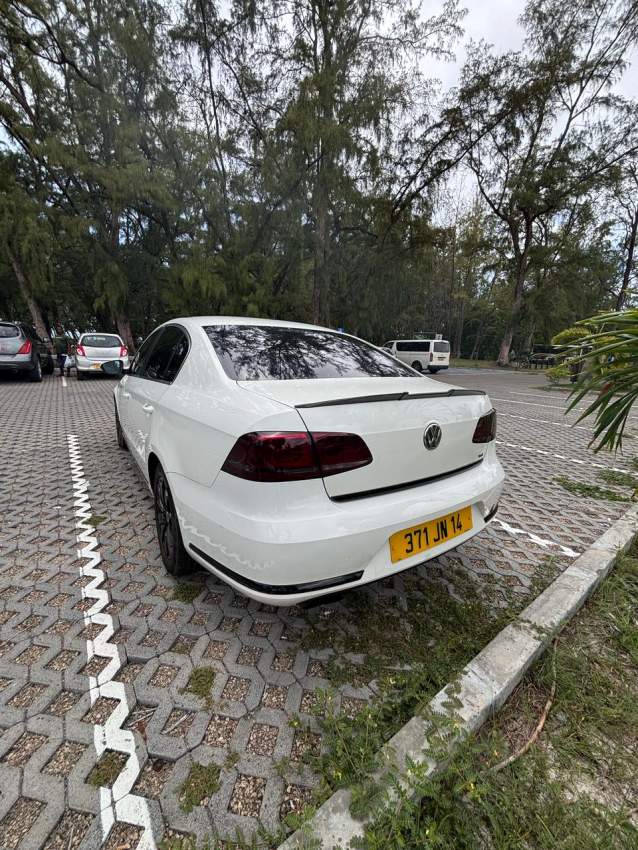 2014 Volkswagen Passat 1.8T Manual - 4 - Family Cars  on Aster Vender