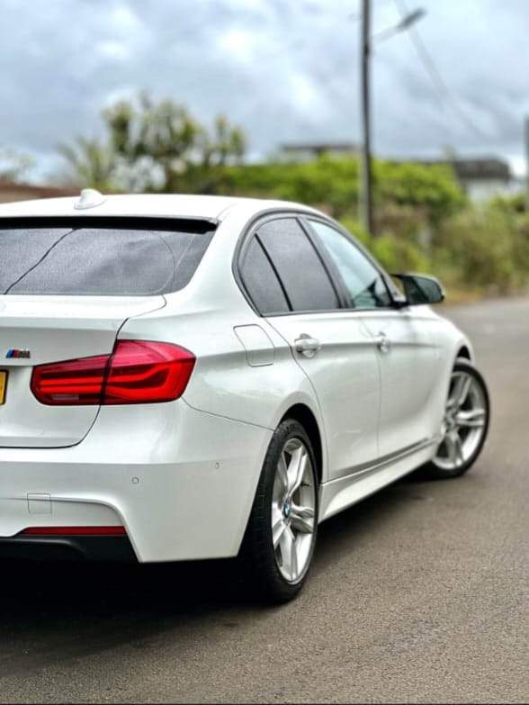 For Sale: 2015 BMW 318i F30 M Sport - 2 - Family Cars  on Aster Vender