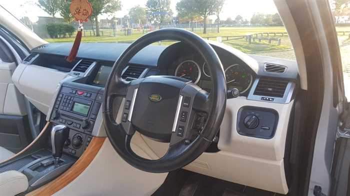 2006 Land Rover Range Rover Sport  - 2 - SUV Cars  on Aster Vender