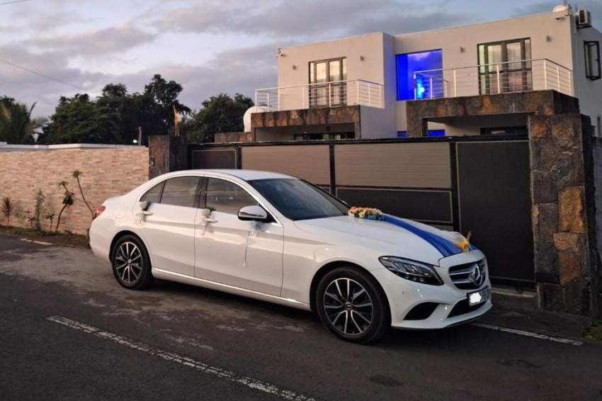 2020 Mercedes-Benz C200 - 1 - Luxury Cars  on Aster Vender