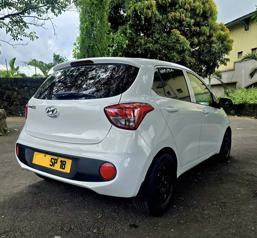 Hyundai Grand I10 2018 - 4 - Compact cars  on Aster Vender