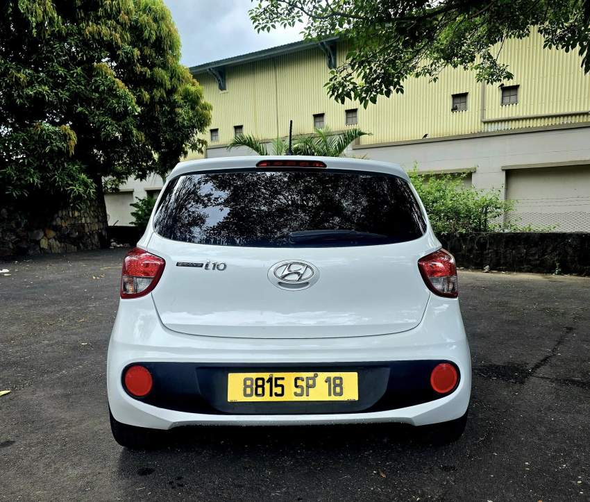Hyundai Grand I10 2018 - 3 - Compact cars  on Aster Vender