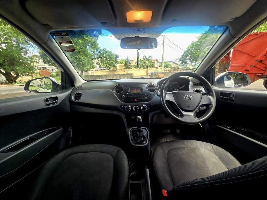 Hyundai Grand I10 2018 - 7 - Compact cars  on Aster Vender