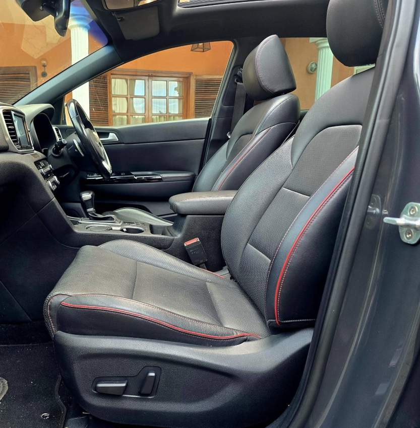 KIA Sportage GT-Line 2019 - 5 - SUV Cars  on Aster Vender