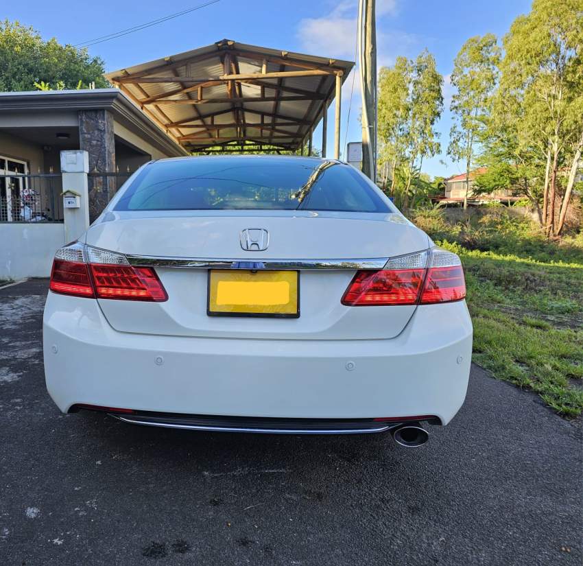 Honda Accord 9th Gen (2015) - 3 - Family Cars  on Aster Vender