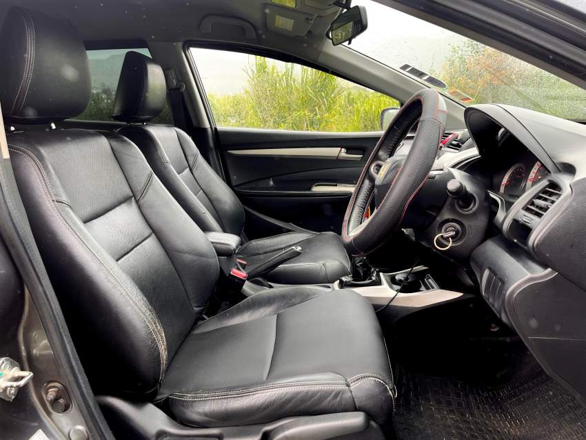 Honda City 2010 1.5L i-VTEC - 4 - Family Cars  on Aster Vender