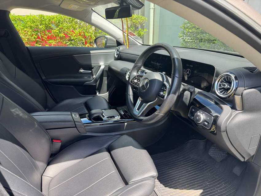 Mercedes-Benz CLA 180 Progressive Plus 2020 - 5 - Luxury Cars  on Aster Vender
