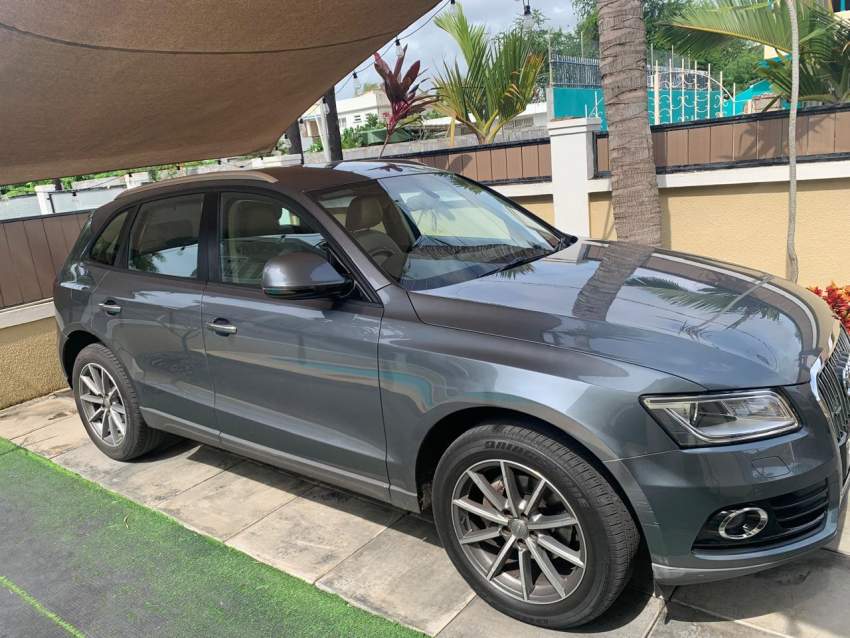 Audi Q5 Quattro 2.0 Silver Grey for Sale ! - 1 - SUV Cars  on Aster Vender