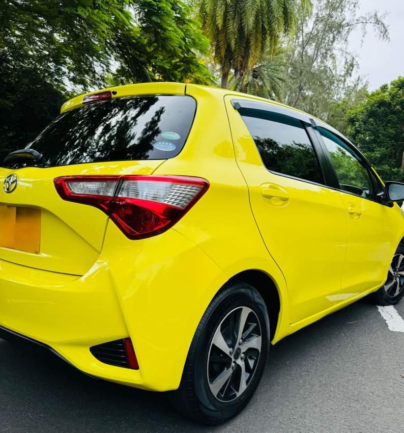 2017 TOYOTA VITZ - 5 - Compact cars  on Aster Vender
