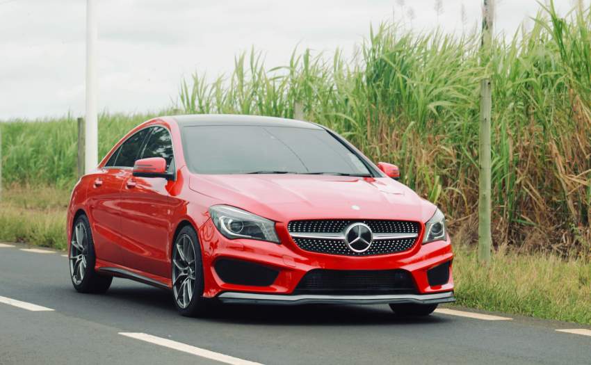 2013 Mercedes-Benz CLA 180 AMG - 2 - Luxury Cars  on Aster Vender