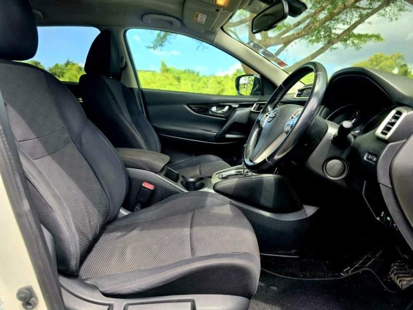 Nissan Qashqai Acenta  2015 - 6 - SUV Cars  on Aster Vender