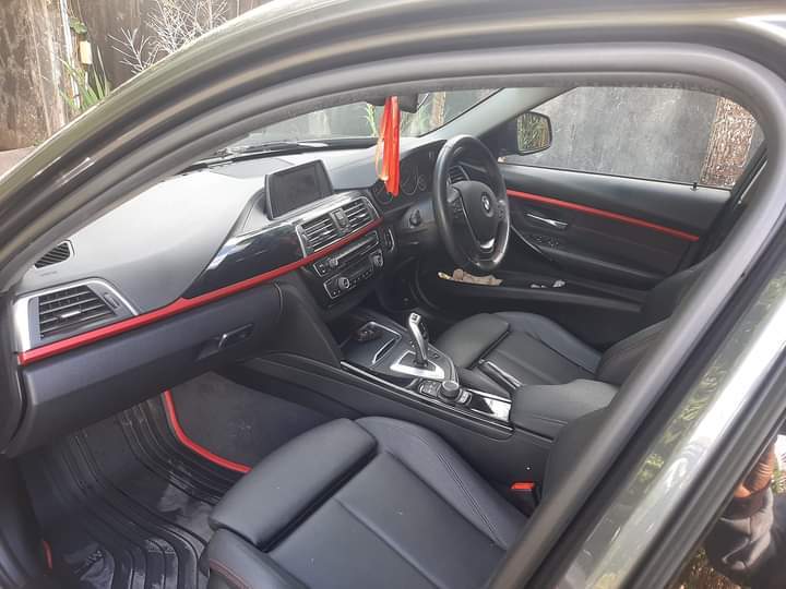 2018 BMW F30 318i Sport Line - 4 - Luxury Cars  on Aster Vender