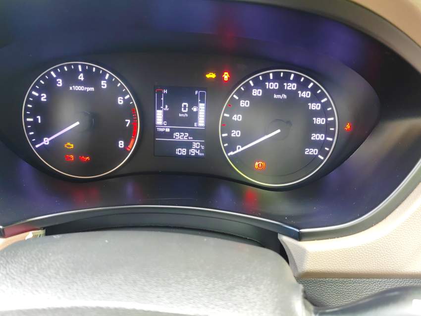 Hyundai i20 1.2 Hatchback - Black  2015 - 7 - Compact cars  on Aster Vender