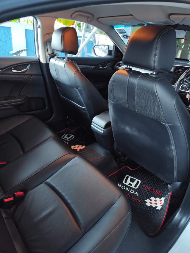 Honda Civic Executive CVT Saloon 1598cc - 8 - Family Cars  on Aster Vender