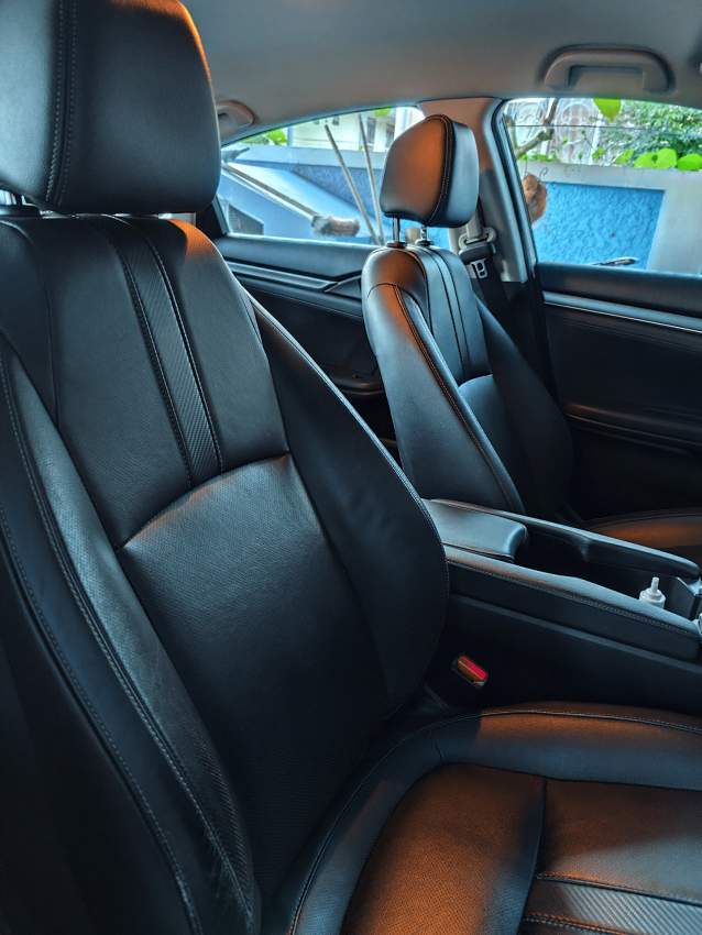 Honda Civic Executive CVT Saloon 1598cc - 4 - Family Cars  on Aster Vender