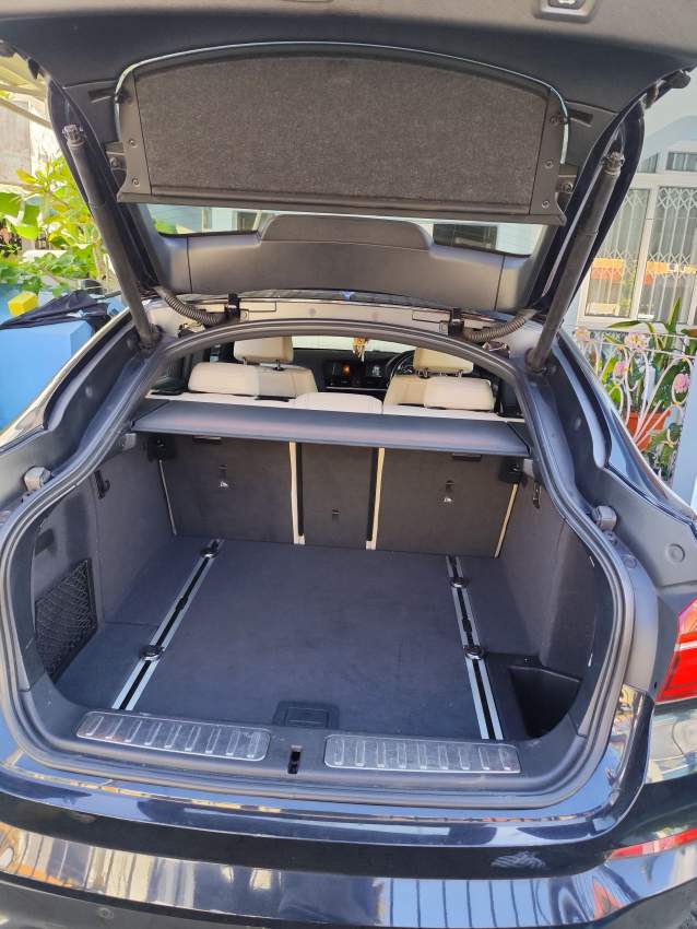 BMW X4 - 7 - Luxury Cars  on Aster Vender