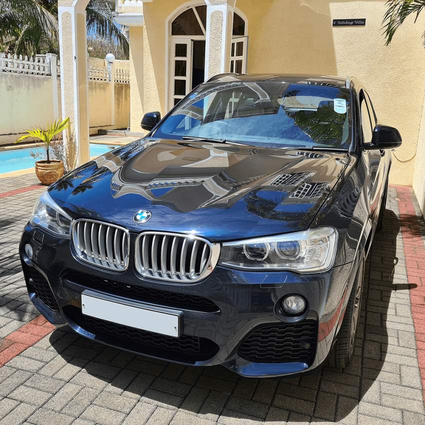 BMW X4 - 3 - Luxury Cars  on Aster Vender