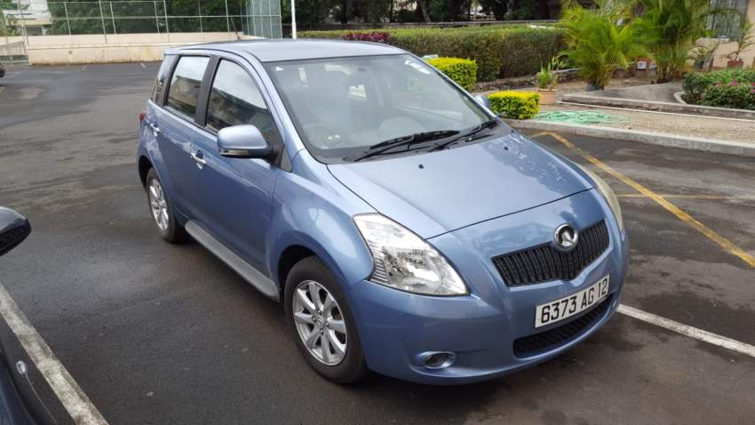 GWM - Florid (Year:2012) (88,000km) - 3 - Compact cars  on Aster Vender