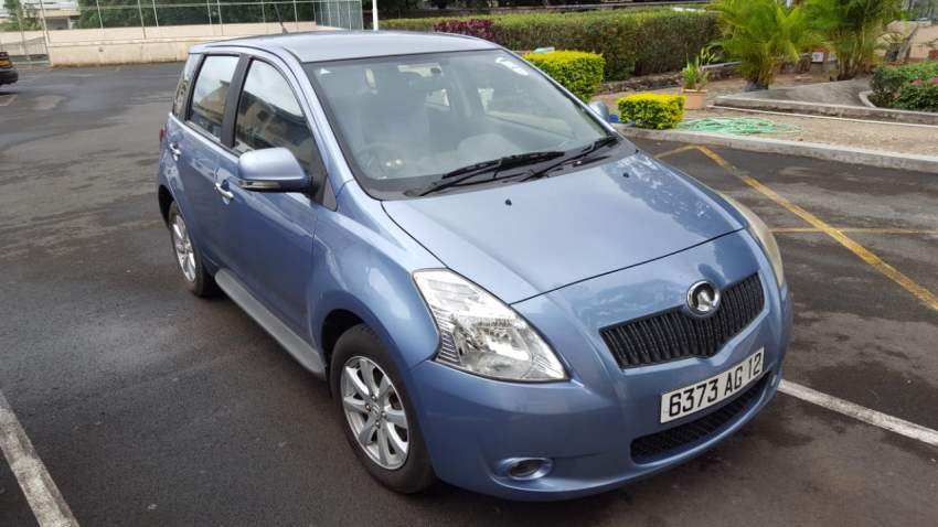 GWM - Florid (Year:2012) (88,000km) - 0 - Compact cars  on Aster Vender