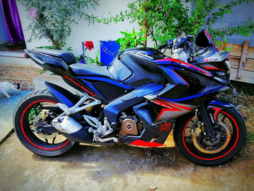 Pulsar RS200 - 4 - Sports Bike  on Aster Vender