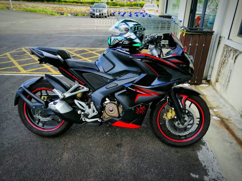 Pulsar RS200 - 3 - Sports Bike  on Aster Vender