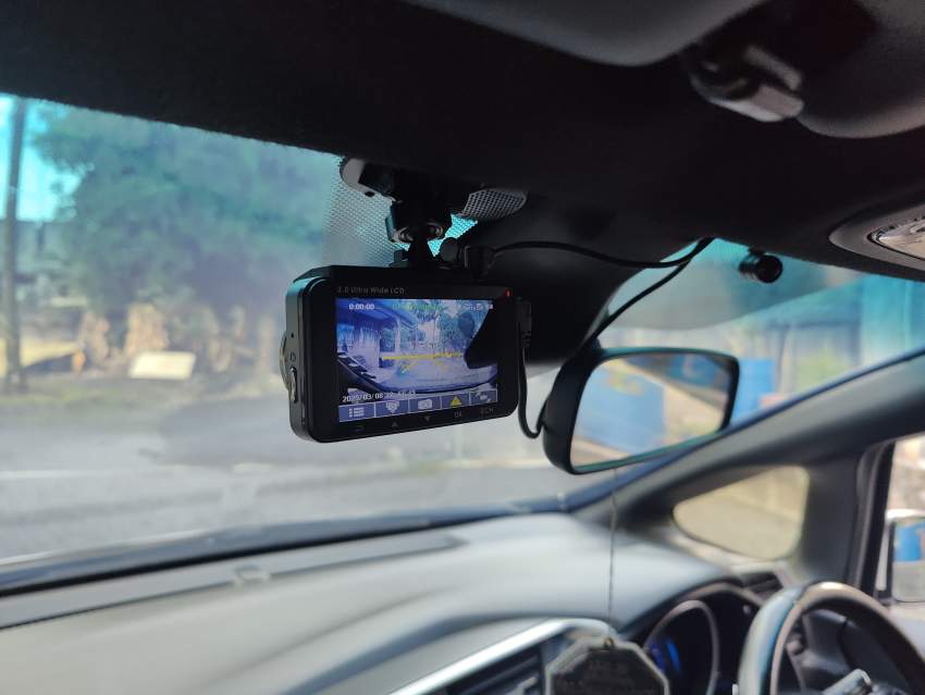 Honda Fit S Pkg Hybrid - 5 - Compact cars  on Aster Vender