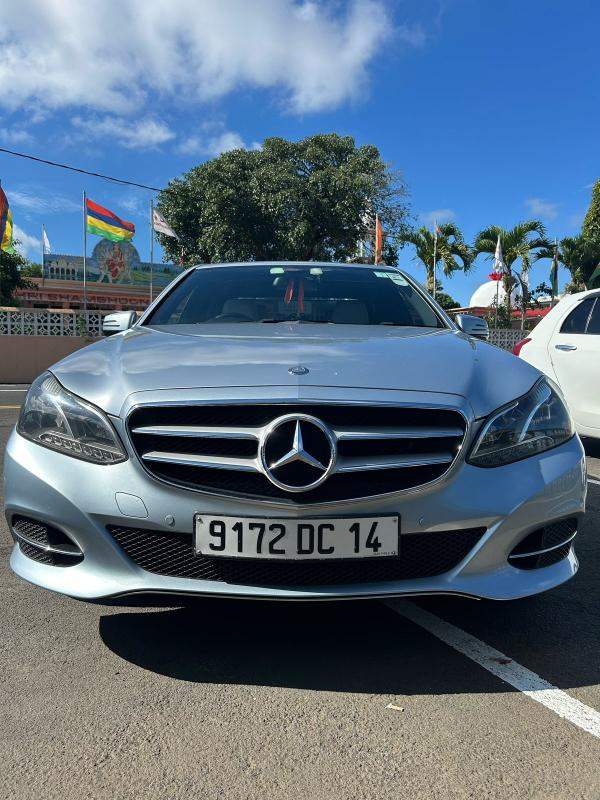 Mercedes Benz - E-class 2.0 Sedan Avantgarde - 1 - Luxury Cars  on Aster Vender